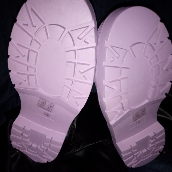 CAN YOU STAND IT ? THIGH HIGH PERIWINKLE FLATFORM  W/ 4 WAY STRETCH BRAND NEW !! - Picture 4 of 5